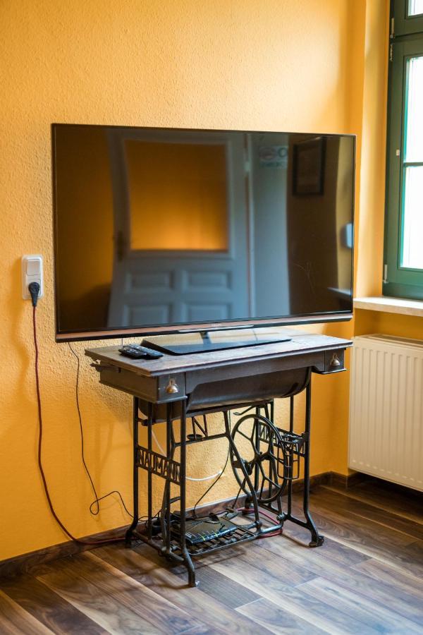 "Ferienwohnung Am Schloss" - Ferienwohnung Mit Blick Auf Das Barbyer Schloss, 5 Gehminuten Bis Zur Elbe Bagian luar foto