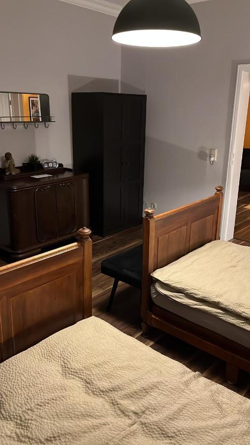"Ferienwohnung Am Schloss" - Ferienwohnung Mit Blick Auf Das Barbyer Schloss, 5 Gehminuten Bis Zur Elbe Bagian luar foto